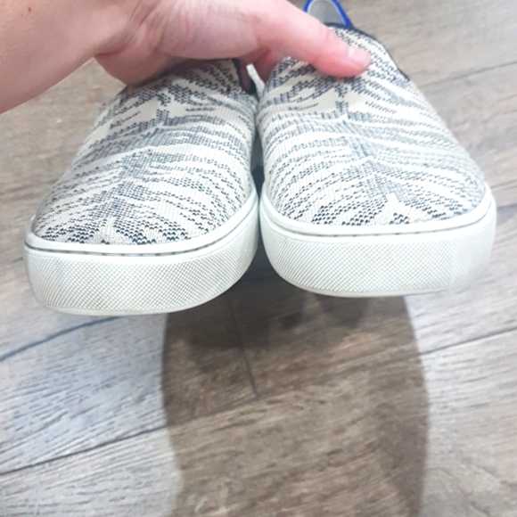 ROTHY'S Maritime Tiger Sneaker Shoe Size 11 - Picture 4 of 11